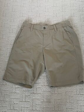 Under Armour Tan Green Performance Flat-Front Shorts